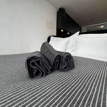 Appartement Au Rez-De-Chaussee En Vieille Ville De Porrentruy Exterior foto